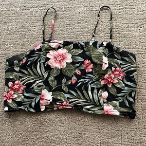 Hawaiian/tropical floral print crop top